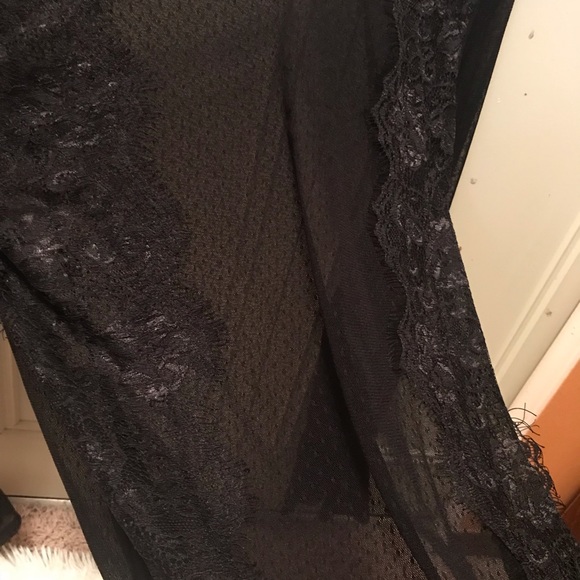 Sheer blouse - Picture 2 of 3